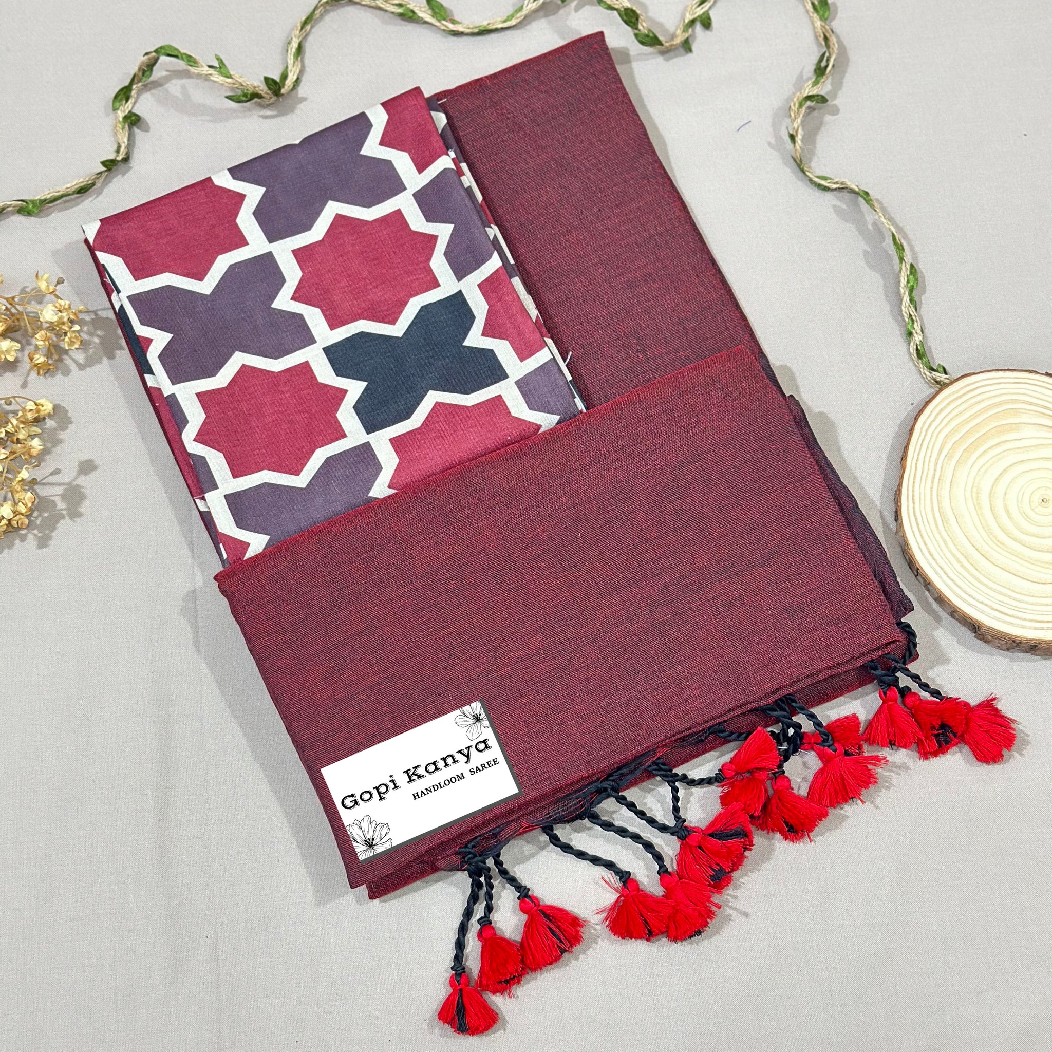 Marun Handloom Cotton Saree With Printed Blouse