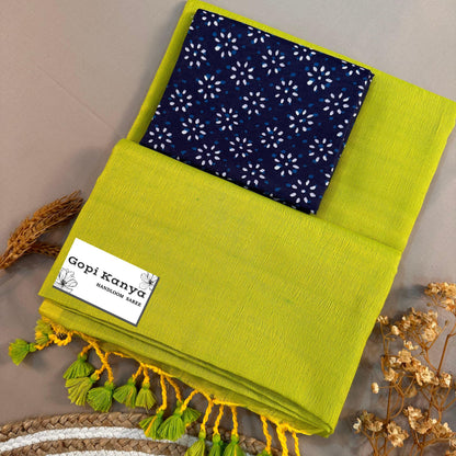 Perrot Green Handloom Cotton Saree With Printed Blouse - Gopi Kanya