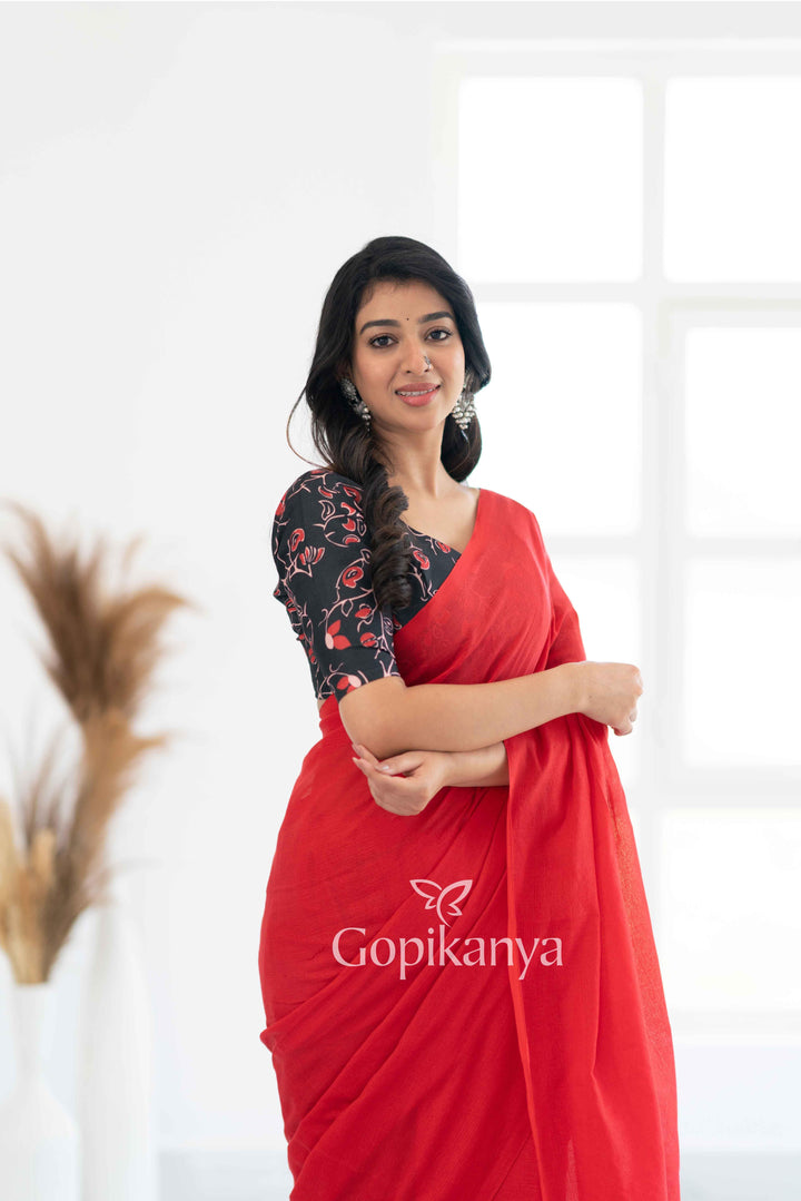 Red Khadi Cotton Saree With Black Printed Blouse - Gopi Kanya