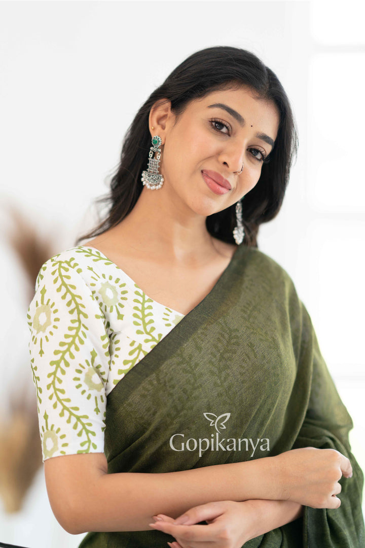 Mehndi Khadi Cotton Saree With White Printed Blouse - Gopi Kanya