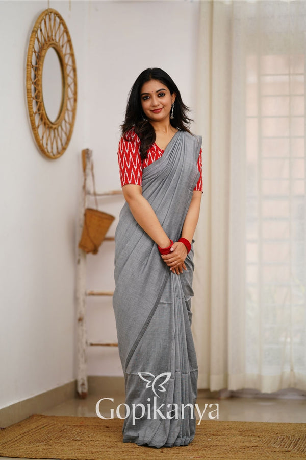 Light Grey Handloom Cotton Saree With Zig Zag Printed Blouse