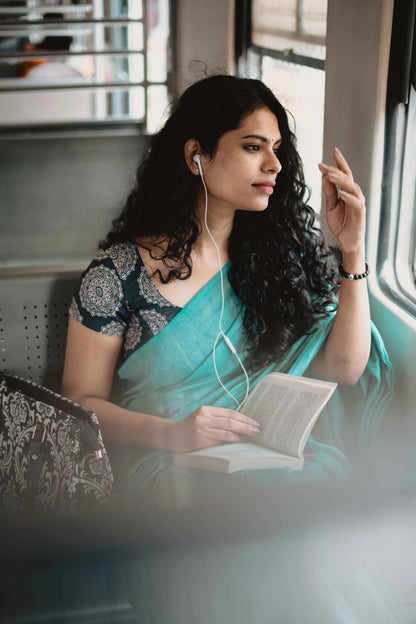 Sea Green Cotton Saree With Black Printed Blouse