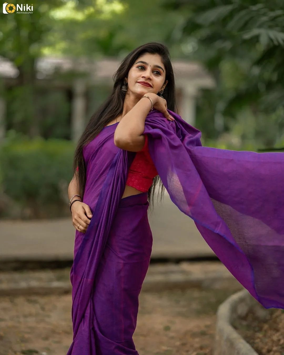 Purple Khadi Cotton Saree With Pink Printed Blouse