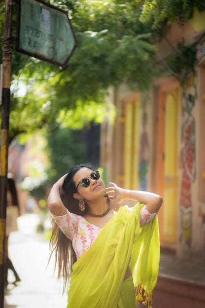 Lemon Green Khadi Saree With Floral Print Blouse